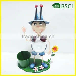YS15137 Metal Led Light Boy Planter With Solar Powered Decoration Garden Balls Light thumbnail-1