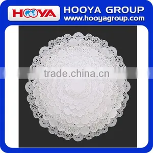 24PCS Dia. 32cm White Round Disposable Lace Paper Doilies Cake Placemats Crafting Coaster of Tableware Decoration thumbnail-3