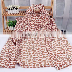 Wholesale Polyester Winter at Home Heated Blanket Print Sheet Set Super Comfy Knit Jacquard Appliqued Plush Pillow Blanket Scarf thumbnail-1