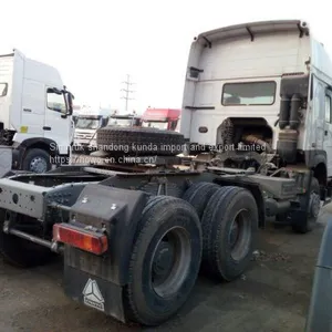6x4 Sinotruk Howo Tractor for Sale ZZ4257N3247A thumbnail-5