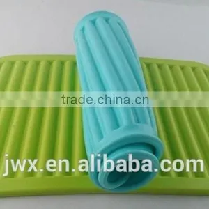 Heat-resistant Roll up Silicone Mat for Iron Mat Silicone Placemat thumbnail-3