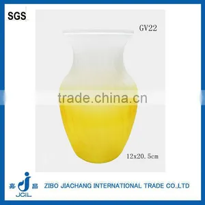 Colored Elegant Glass Flower Vase thumbnail-1