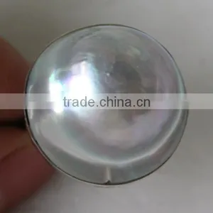 White Seawater UFO Shaped Tihatian Pearl Ring With Gold Ring thumbnail-2