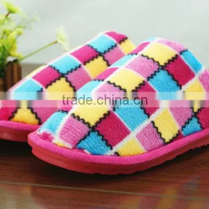 Comfortable Women Stylish Home Winter Slipper Warm Old Fashion Slippers thumbnail-2