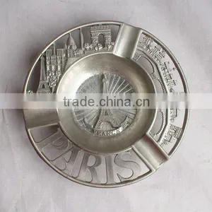 Metal Round Ashtray With Fashion Design thumbnail-1
