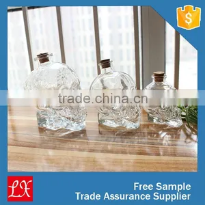 Hand Pressed Skull Shape Glass Clear Wine Bottle for Different Size thumbnail-2