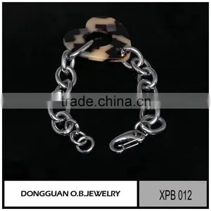 Simple Charm Bracelet Jewelry, Heart Shape Love Bracelet From Dongguan Factory thumbnail-2