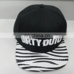 100% Acrylic 6 Panel Flat Brim Snapback Cap With Custom Embroidery Logo thumbnail-5