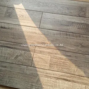 Rustic Oak Building Decoration 8mm Malaysia Laminate Flooring thumbnail-2