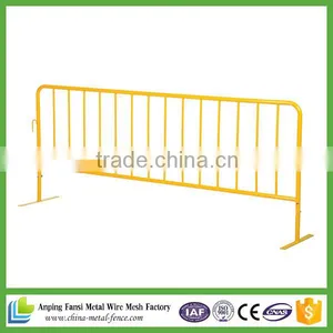 Interlocking Strong Metal Temporary Road Safety Barriers thumbnail-2