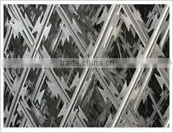 Razor Barbed Wire Mesh Fence thumbnail-1