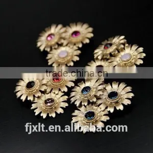 Alloy Flower cc Brooch thumbnail-1