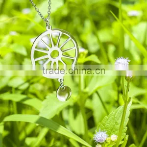 Hotselling Stainless Steel Hanging 12-spokie Wagon Wheel Pendants thumbnail-1