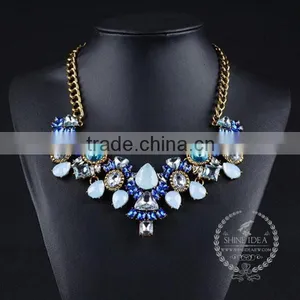 High Quality Vintage Acrylic Rhinestone Chunky Statement Necklace Tin Alloy Fashion Women Pendant Necklace 6390087 thumbnail-3