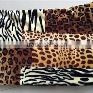 Luxury and Fluffy Animal Printed Double Bed Size Flannel Bedding Set thumbnail-2