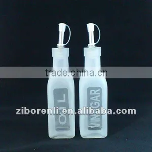 Salt Pepper Oil and Vinegar Set With Rack thumbnail-5