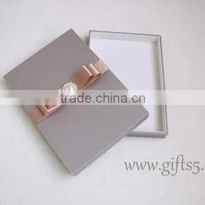 Custom Handmade Wedding Invitation Box With Pearl thumbnail-5