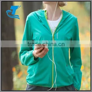 Women Sports Elastic Outdoor Softshell Jacket thumbnail-1