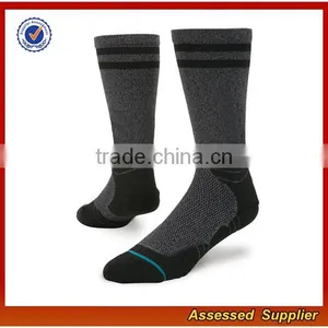 Wholesale Custom High Quality Athletic Sport Basketball Running Men and Women Low Cut Socks JH61 thumbnail-1