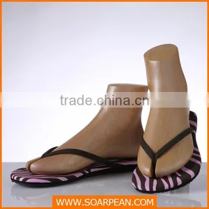 Female Foot Fiberglass Mannequin thumbnail-2