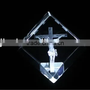 Custom 3D Laser Engraved Crystal Cube thumbnail-1