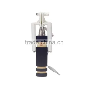 Smartphone Selfie Stick With Remote Shutter Selfie-stick thumbnail-2
