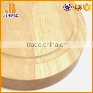 Wooden Round Chopping Board thumbnail-3