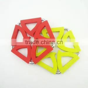 Thick Silicone Hot Pot Pads With Big Hardware thumbnail-1