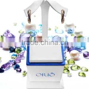 Gold Earring With Sapphire and Diamonds thumbnail-2