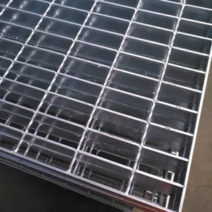 Sprayed Grating Panels for Petrochemical Platforms, 253/30/100 Circular Steel Grating Panels, Steel Grating Panels for Equipment Platforms thumbnail-2