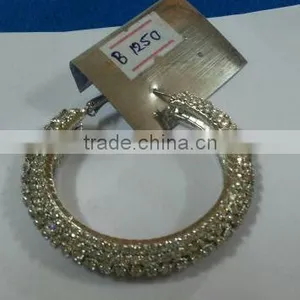Earrings thumbnail-1
