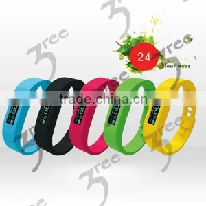 Wristband Pedometer Fitness Tracker thumbnail-1