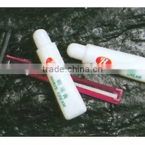 Disposable Twin Blade Shaving Razor for Men With Shaving Cream thumbnail-1