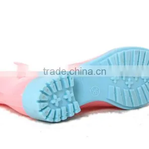 PVC Pink and Blue Fashionabale, Hot and Cheap and Comfortable and Safty Rain Boots thumbnail-2