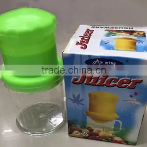 Plastic Handle Juicer Fruit Juicer thumbnail-3