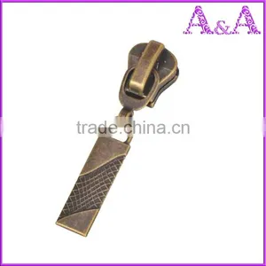 #5 Silver Shiny Plastic Slider N/L thumbnail-3
