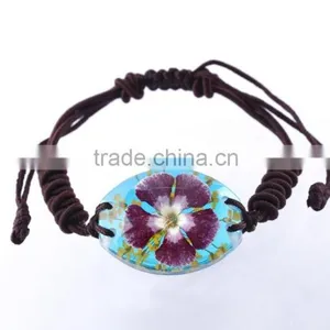 Pretty Real Flower Resin Fashion Bracelet thumbnail-4