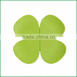 Soft Pvc 2d/3d Clover Coasters thumbnail-1