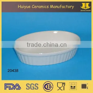 Porcelain au Gratin Microwave Oval Baking Dish thumbnail-2