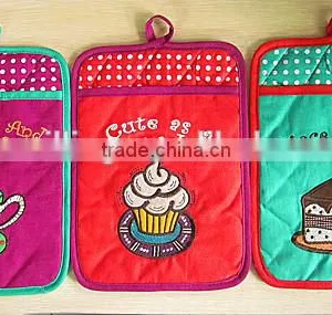 Hand Protecter Potholder Kitchen Accessories Heating Pad For Baking Red Pot Holder Oven Mitt Set thumbnail-3