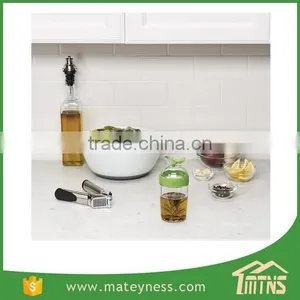 Salad Dressing Shaker Bottle thumbnail-6