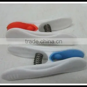 Plastic Clothes Peg thumbnail-1