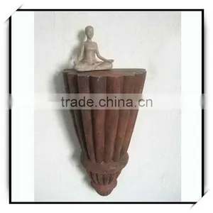 Fabulous Decorative 14.5 Inches Rust Resin Garden Wall Bracket thumbnail-1