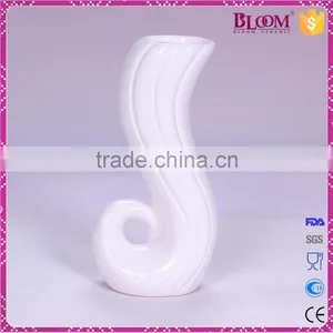 White Ceramic Craft Decoration Flower Vase Stand thumbnail-3