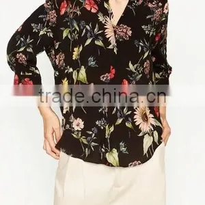 Runwaylover EY2327B 2017 Ladies Deep V-Neck Printed Blouse thumbnail-3