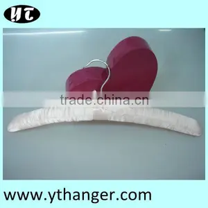 EM1308-002 Promotions Gift Satin Hanger Classic Underwear Hanger thumbnail-1