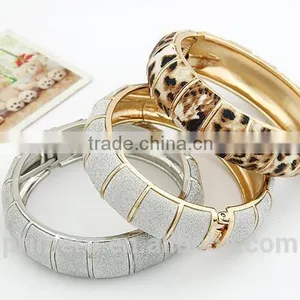 New Glitter Matte Sliver Bracelet Simple 18k Gold-Plated Opening Enamel Bangles thumbnail-2