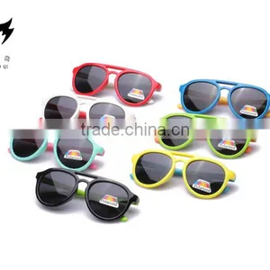 New Product Manufacturers Selling Silicone Polarizing Sunglasses thumbnail-1