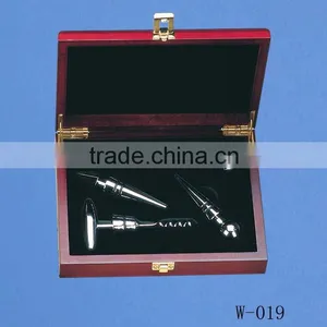 Wine Accessories Set thumbnail-1