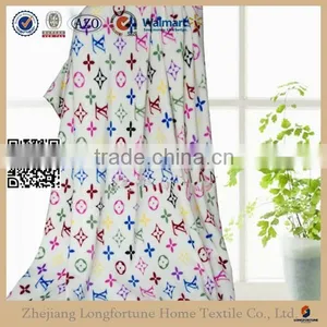 Yiwu China Suppliers Longfortune 100% Polyester Wholesale Thermal Protection Printed Coral Fleece Blanket Stocks thumbnail-1